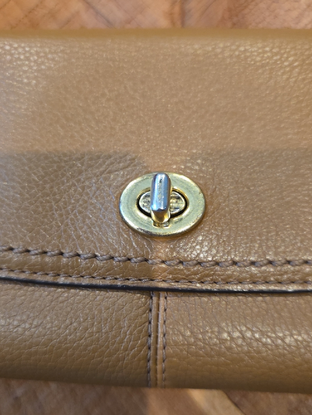 Coach Tan Full Size Pebble Leather Wallet - Picture 2 of 5